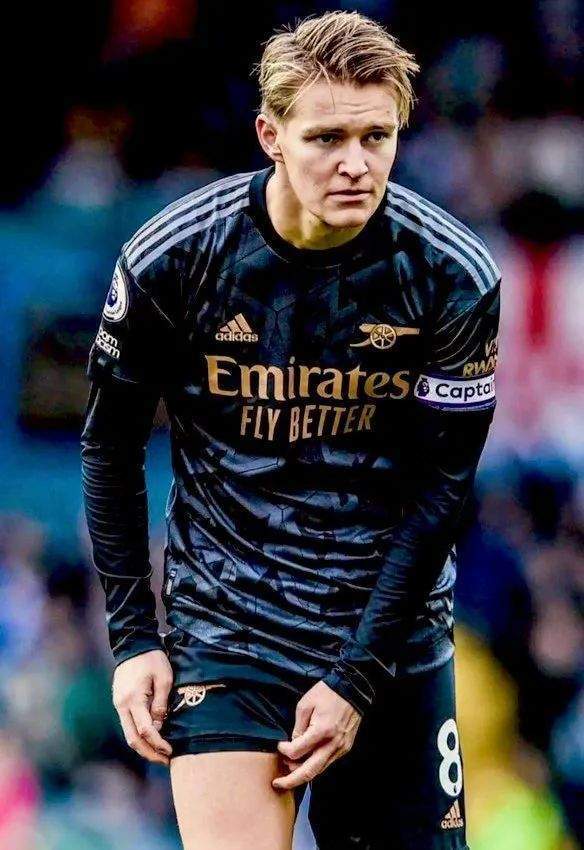 王楚钦赛场怒吼原因